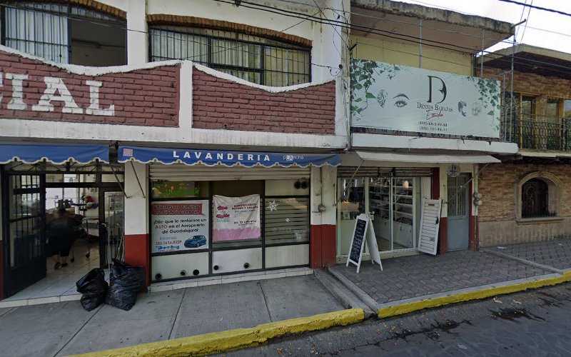 Fotografia tomada fuera de VIMBOLLA REPOSTERÍA - Pastelería en Jiquilpan de Juárez, Mich.