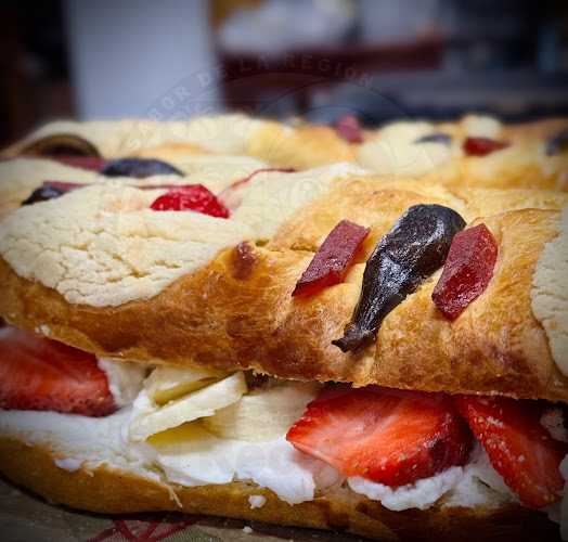 Fotografia tomada fuera de Panaderia La Receta de Clarita - Bakery en Papalotla, Tlax.