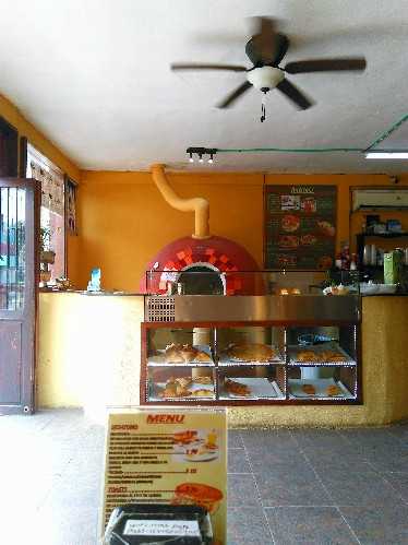Fotografia tomada fuera de Bake & Roll By Mas Pan - restaurantes en Playa del Carmen, Q.R.