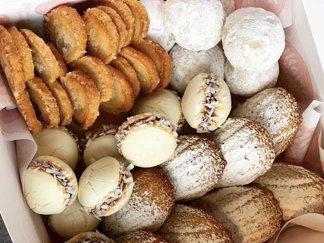 Fotografia tomada fuera de María Bonita Bakery - Panadería en Cdad. López Mateos, Edomex.