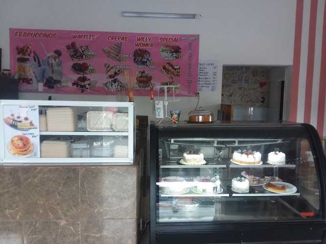 Fotografia tomada fuera de Pasteleria rossy and cake - Pastelería en Tecomán, Col.