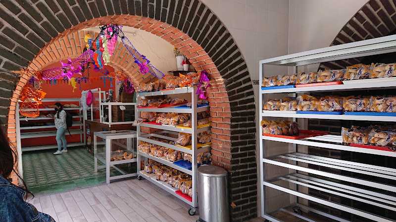 Fotografia tomada fuera de La Reyna del Refugio - Bakery en Acámbaro, Gto.