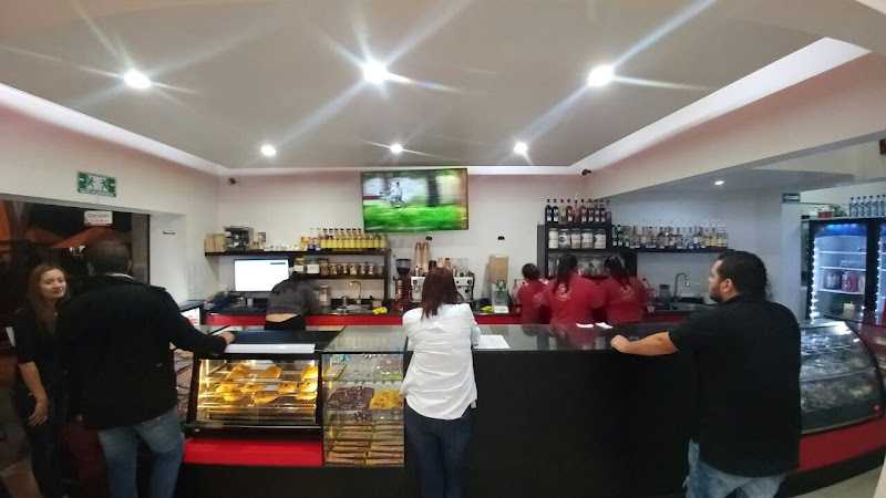 Fotografia tomada fuera de Cafetería & Pastelería Bariloche - cafeterías en Acámbaro, Gto.
