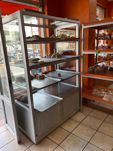 Fotografia tomada fuera de Panificadora Don Fer Loeza - Panadería en Acámbaro, Gto.