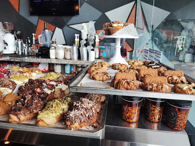Fotografia tomada fuera de Cafetería 9/6 - Tienda de postres en Saltillo, Coah.