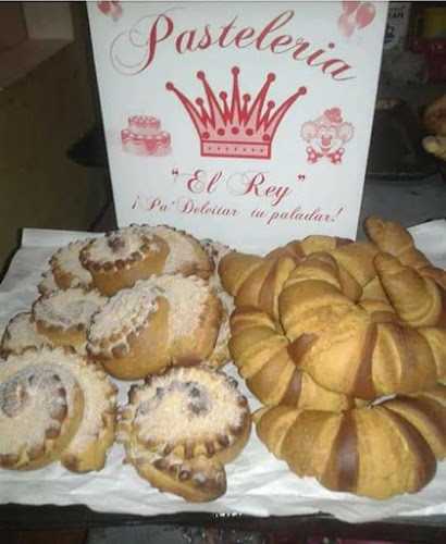 Fotografia tomada fuera de Pasteleria El rey Tlapa Guerrero - Panadería en Tlapa de Comonfort, Gro.