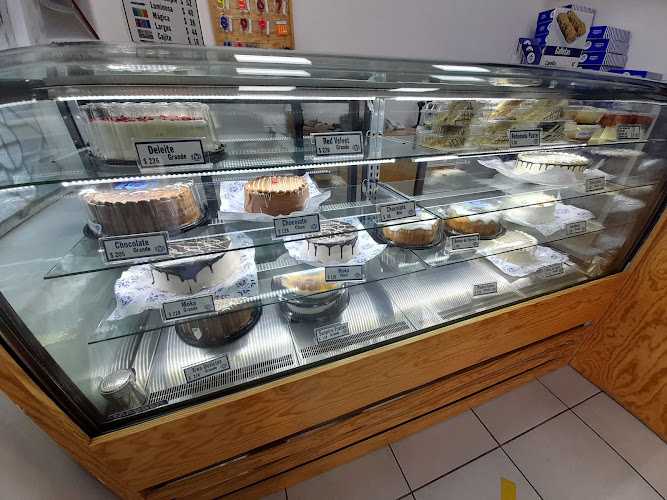 Fotografia tomada fuera de Tía Lola - Panadería en Tesistán, Jal.