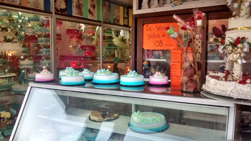 Fotografia tomada fuera de La Fuente 1 - Pastelería en Acapulco de Juárez, Gro.