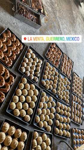 Fotografia tomada fuera de Panadería melidana - Panadería en Acapulco de Juárez, Gro.
