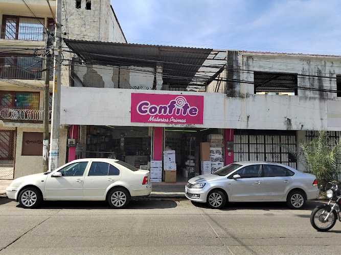 Fotografia tomada fuera de Confite Materias Primas - Tienda de alimentos naturales en Acapulco de Juárez, Gro.