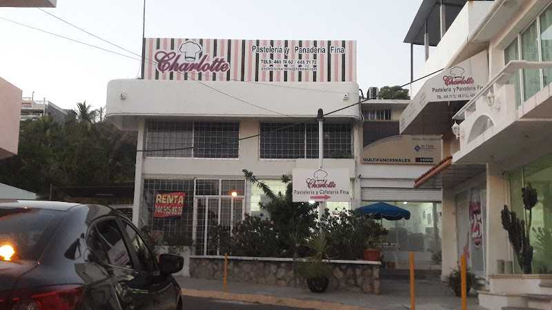 Fotografia tomada fuera de Charlotte - Pastelería en Acapulco de Juárez, Gro.