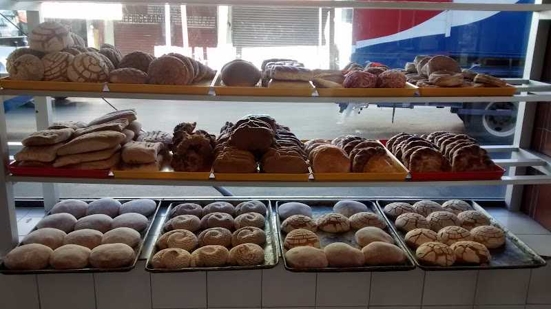 Fotografia tomada fuera de Panificadora Nuevo Torreón - Panadería en Torreón, Coah.