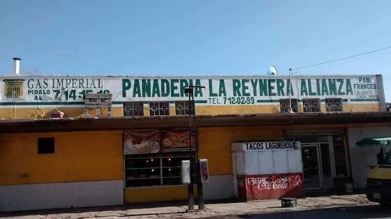 Fotografia tomada fuera de Panadería La Española (suc. Alianza) - Panadería en Torreón, Coah.