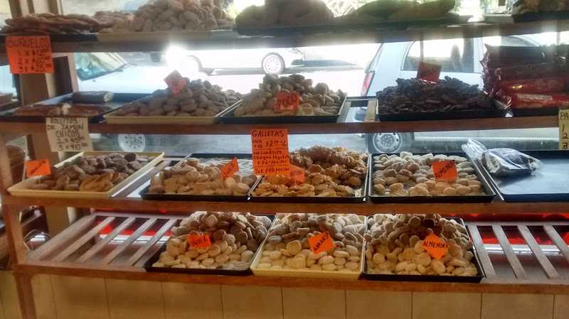 Fotografia tomada fuera de Panificadora Jalisco - Panadería en Torreón, Coah.