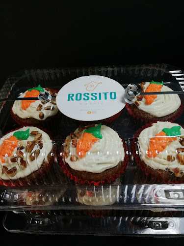 Fotografia tomada fuera de Rossito bakery - Pastelería en Torreón, Coah.