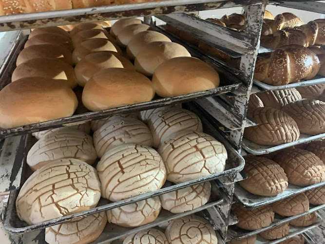 Fotografia tomada fuera de Panificadora y Pastelería MORELL - Panadería en Torreón, Coah.