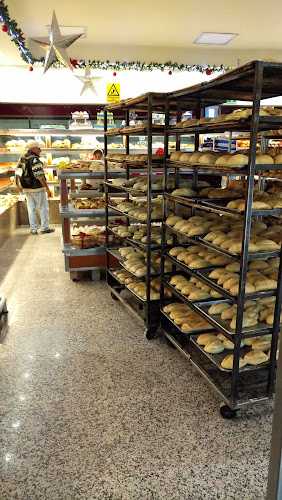 Fotografia tomada fuera de Pastelería Lecaroz San Pedro Mártir - Pastelería en Tlalpan, CDMX