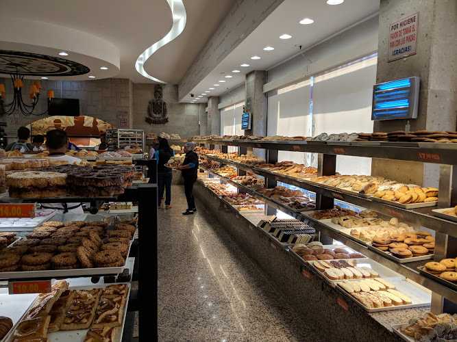 Fotografia tomada fuera de Panadería Lecaroz Coyoacán - Pastelería en Coyoacán, CDMX