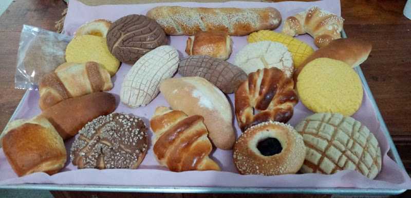 Fotografia tomada fuera de Panaderia Miruel - Panadería en Cdad. López Mateos, Edomex.