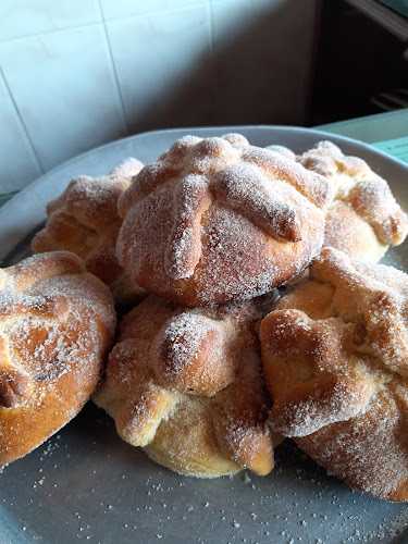 Fotografia tomada fuera de Panadería Alvarado - Panadería en Jocotepec, Jal.