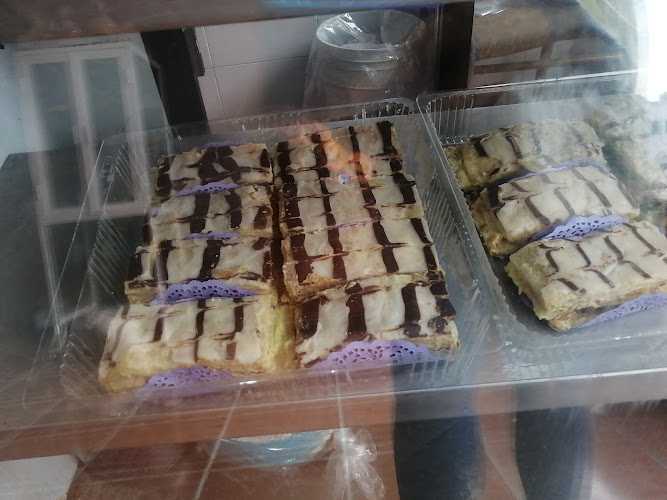 Fotografia tomada fuera de Panaderia y Pasteleria Luci - Tienda de alimentación en San José el Verde, Jal.