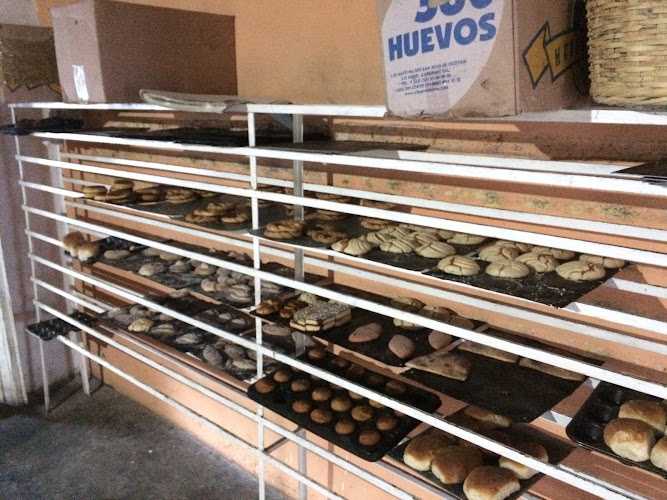 Fotografia tomada fuera de Panadería Carrillo - Panadería en Tonila, Jal.