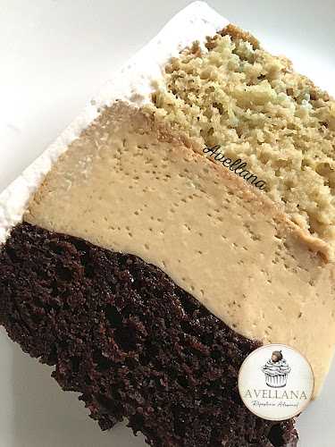 Fotografia tomada fuera de Avellana Repostería Artesanal - Pastelería en Suchitlán, Col.
