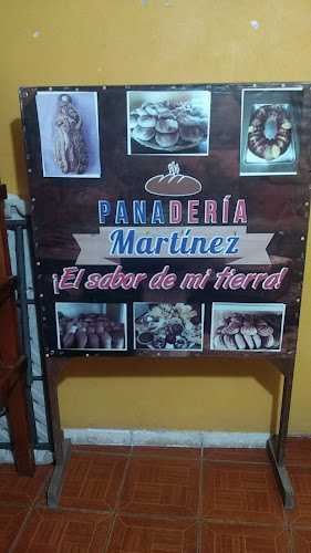 Fotografia tomada fuera de MARTINEZ Pan y Repostería - Panadería en San Sebastián Tecomaxtlahuaca, Oax.