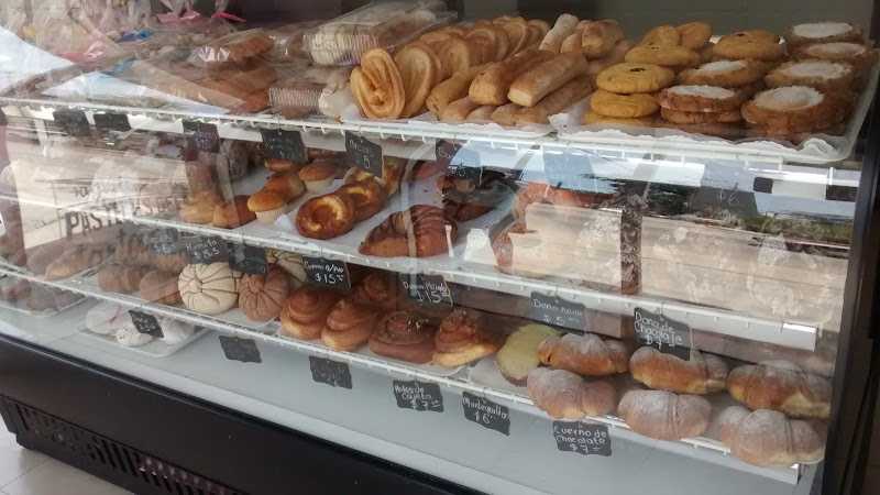 Fotografia tomada fuera de Carmelita Reposteria Artesanal - Pastelería en Santa Cruz Xoxocotlán, Oax.