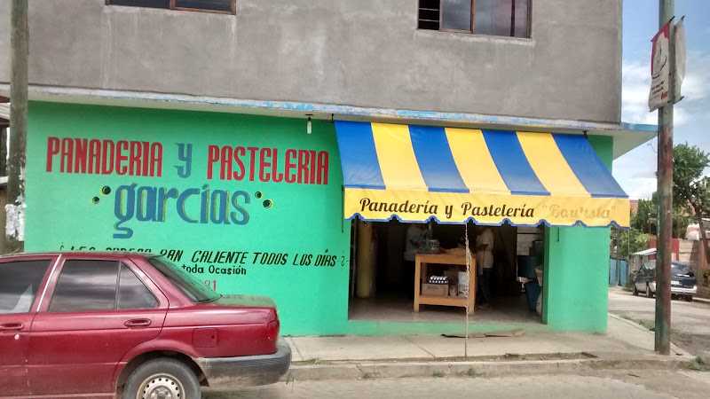 Fotografia tomada fuera de Panadería y pasteleria Garcías - Panadería en Reyes Mantecón, Oax.