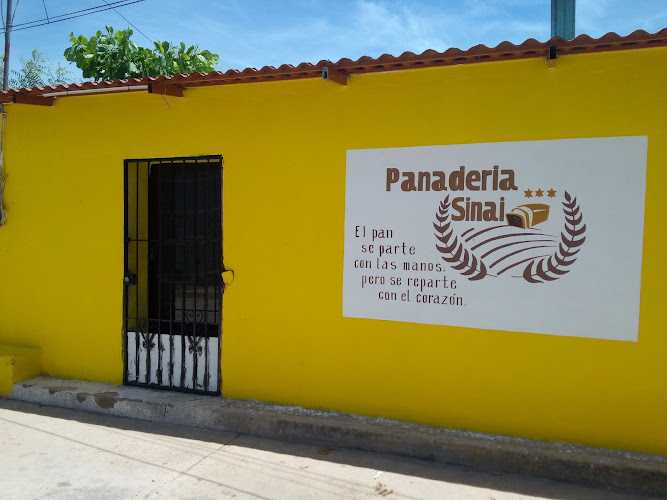 Fotografia tomada fuera de Panadería Sinai - Panadería en Santa María Mixtequilla, Oax.