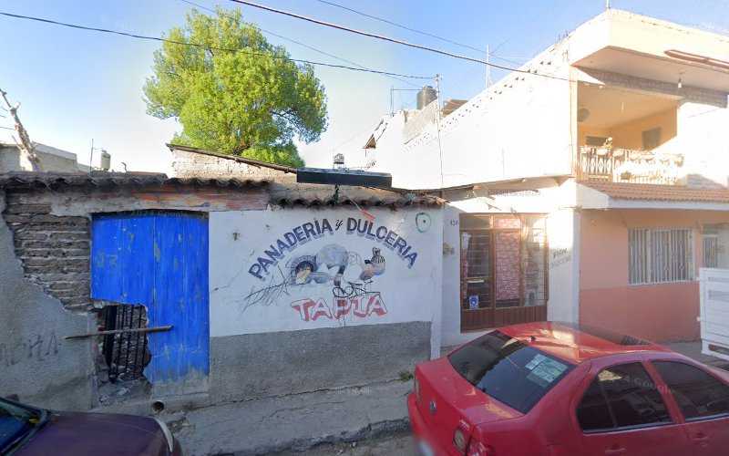 Fotografia tomada fuera de PANADERIA Y DULCERIA TAPIA - Panadería en Heroica Cdad. de Huajuapan de León, Oax.