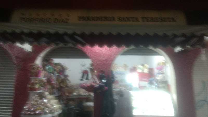 Fotografia tomada fuera de Panederia Santa Teresita - Panadería en Heroica Cdad. de Huajuapan de León, Oax.
