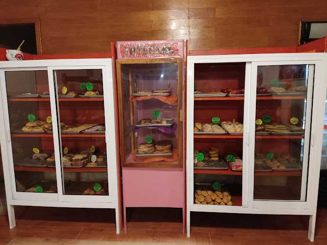 Fotografia tomada fuera de Panadería y Pastelería JULY - Panadería en Santa María Jalapa del Marqués, Oax.