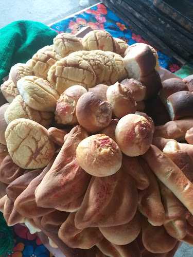 Fotografia tomada fuera de Panaderia El Amigo Lalo - Panadería en San Mateo del Mar, Oax.