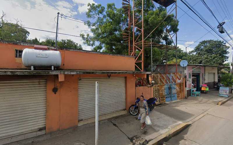 Fotografia tomada fuera de Panaderia La Principal - Panadería en San Bartolo, Oax.