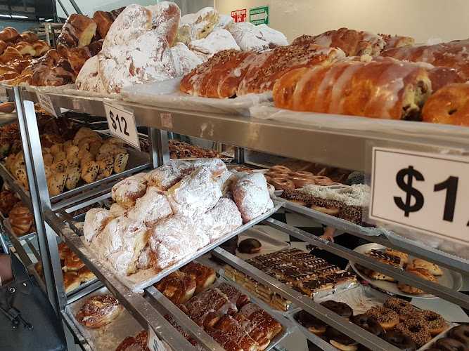 Fotografia tomada fuera de Panadería La Salteña - Panadería en Guadalajara, Jal.