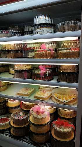 Fotografia tomada fuera de Panamá Pastelería Benito Juárez - Pastelería en Mazatlán, Sin.