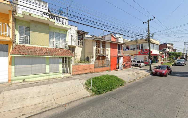 Fotografia tomada fuera de Panadería Gloria - Panadería en Xalapa-Enríquez, Ver.