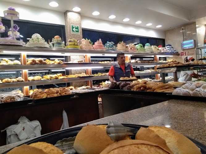 Fotografia tomada fuera de Pastelería Lecaroz Balbuena - Pastelería en Venustiano Carranza, CDMX