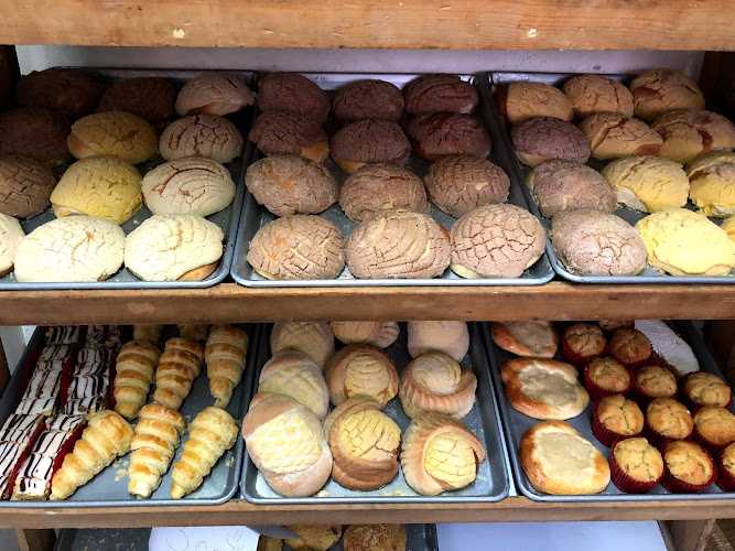 Fotografia tomada fuera de Panaderia Besito de Miel - Panadería en Zapopan, Jal.