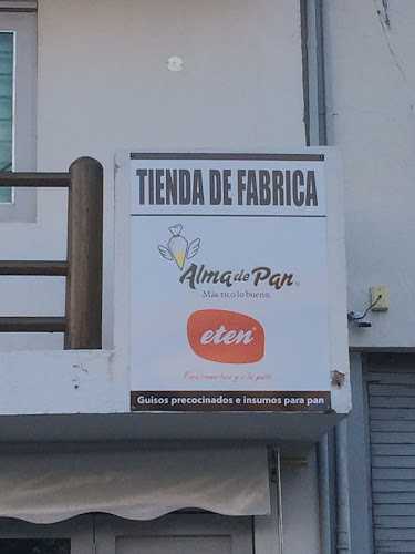 Fotografia tomada fuera de Tienda de Fábrica Alma de Pan/ Eten - Panadería en Zapopan, Jal.