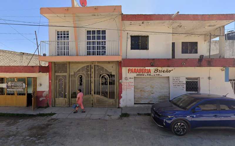 Fotografia tomada fuera de Panaderia Brieño - Panadería en Tepic, Nay.