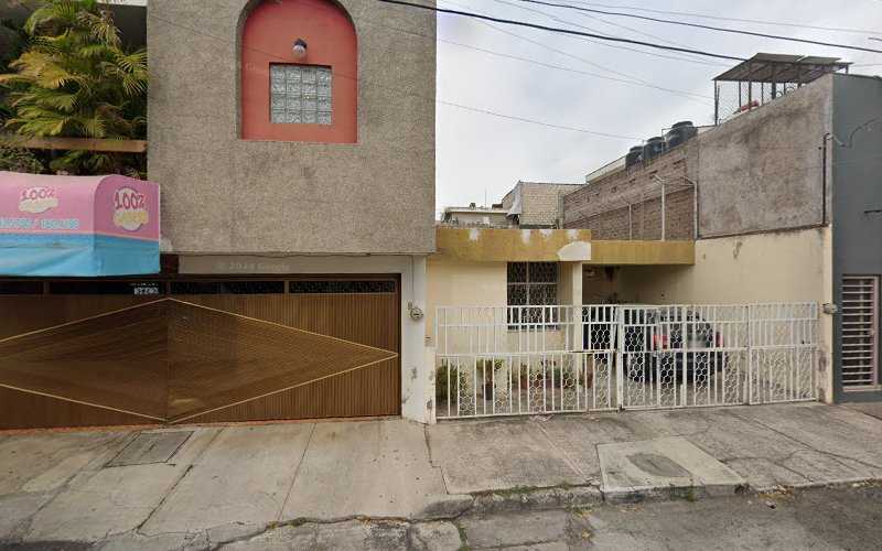 Fotografia tomada fuera de Pastelería las Glorias - Panadería en Tepic, Nay.