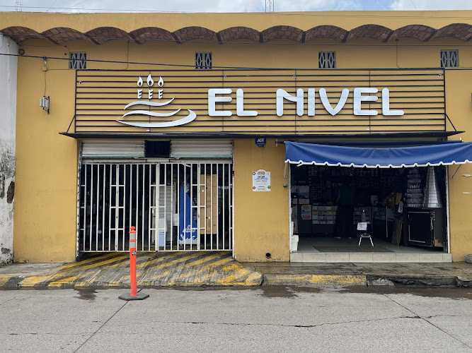 Fotografia tomada fuera de El Nivel | Ejido - Pastelería en Tepic, Nay.