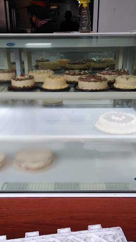 Fotografia tomada fuera de Pastelería la Tradicional Uruapan - Pastelería en Uruapan, Mich.