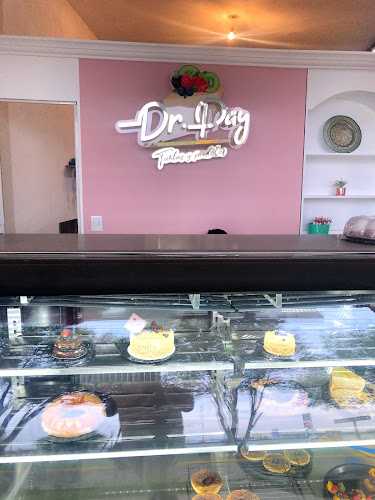Fotografia tomada fuera de Dr. Pay - Pastelería en Uruapan, Mich.
