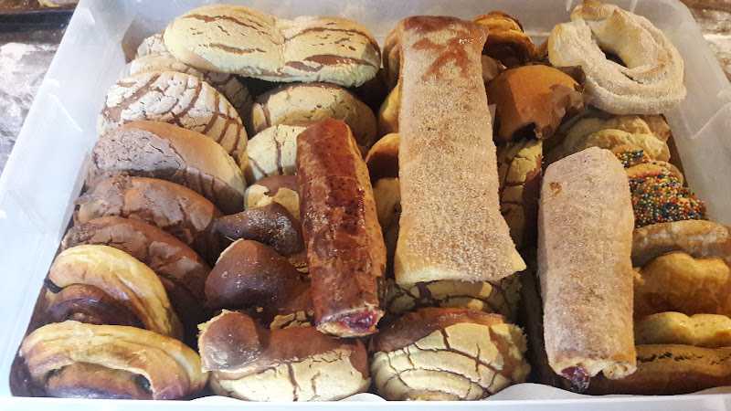 Fotografia tomada fuera de Panificadora y Pastelería Islas de México - Panadería en Cdad. Victoria, Tamps.