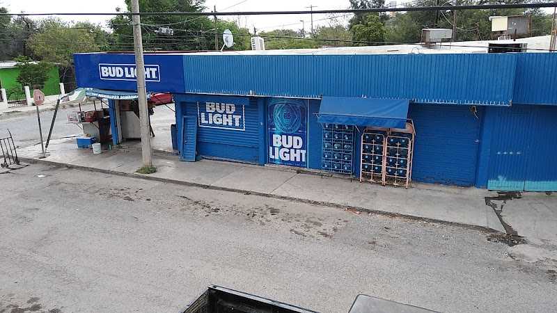Fotografia tomada fuera de Super Bombón - Supermercado en Cdad. Victoria, Tamps.