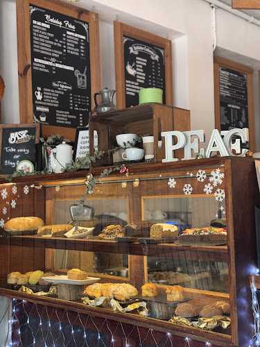 Fotografia tomada fuera de Basic Foodie - Cafetería en Playa del Carmen, Q.R.